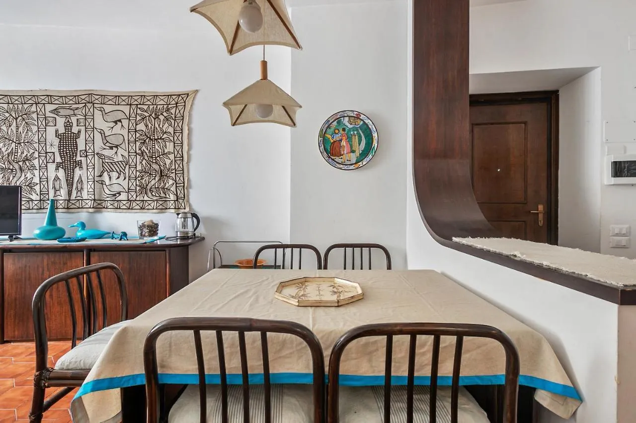 Camogli Bright Apartment With Parking Italy